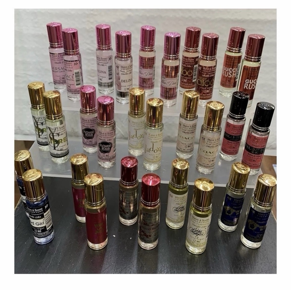 12-Piece Assorted Roll-On Perfume Oil Set - Mixed Metallic Caps